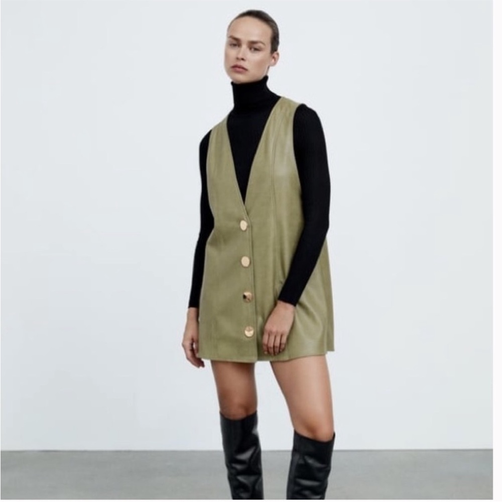ZARA Faux Leather Pinafore Dress Green with Gold Buttons Size Medium - Picture 4 of 10